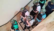 Posponen audiencia preliminar contra polic&iacute;as y militares acusados de robo de municiones