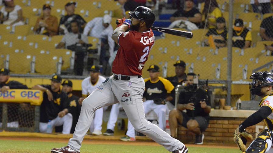 Grand slam de Carlos Peguero comanda ofensiva de los Gigantes para vencer a las  Águilas 13-5