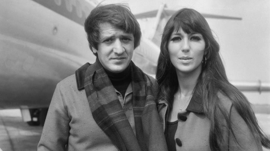 Cher confiesa que tuvo pensamientos suicidas durante su matrimonio con Sonny Bono