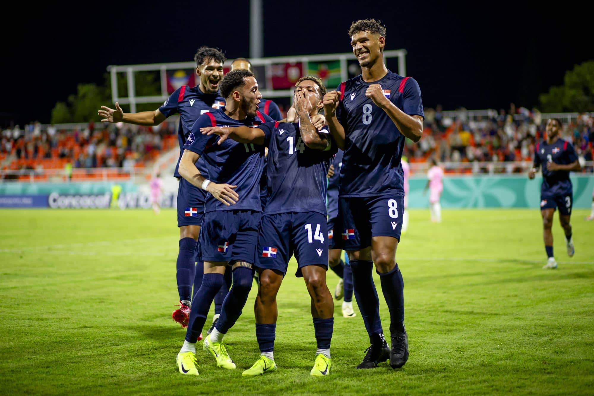 Jean Carlos López celebra el tanto que consiguió ante Bermudas en el en el Estadio Cibao FC.