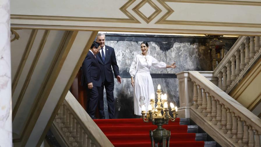 Abinader conversa con el primer ministro de Vietnam en el Palacio Nacional