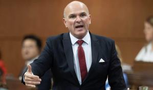 Dimite el ministro de Empleo de Canadá tras ser acusado de falsificar su origen indígena