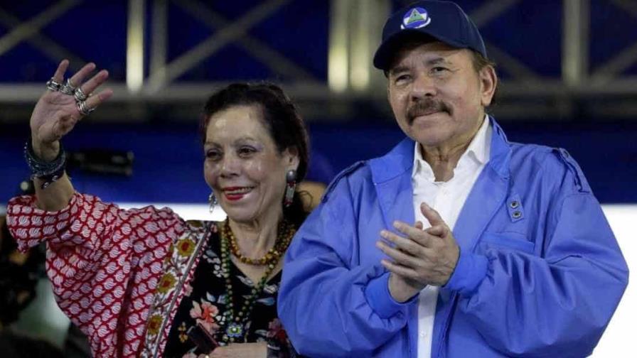 Ortega propone reforma que amplía su poder en Nicaragua con su esposa como copresidenta