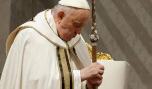 Francisco cambia el funeral de los papas: Sin tres ataúdes y exposición ya en el féretro