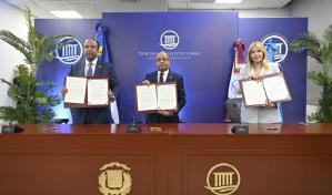 Banreservas y el Tribunal Constitucional firman un acuerdo de cooperación