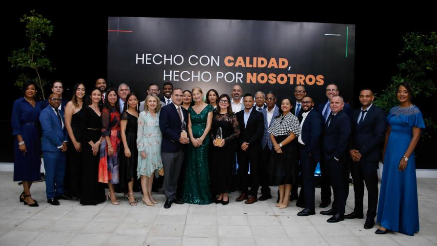 Reid & Compañía, S. A. es reconocida por el Premio Nacional a la Calidad del Sector Privado