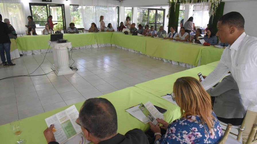 Realizan seminario para fortalecer el rol de las mujeres en la gestión municipal