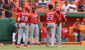 Cordero despacha jonrón decisivo y Leones se apuntan el primero de la doble cartelera ante los Toros