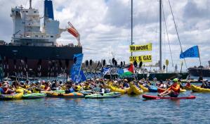 Comienza en Australia una protesta que busca bloquear el mayor puerto de carbón del mundo