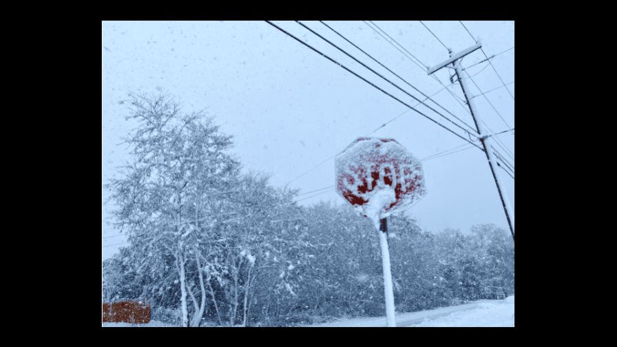 Cae lluvia y la primera nieve de la temporada en Nueva York, Nueva Jersey y Pensilvania