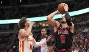 LaVine, Dosunmu y White guían a Bulls a victoria sobre Hawks