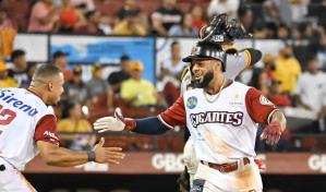 Leurys Garc&iacute;a conecta cuadrangular y los Gigantes empatan en cuarto lugar