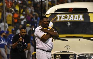 “Aguiluchos, ustedes son lo máximo”, dice Miguel Tejada tras retiro de su número 4