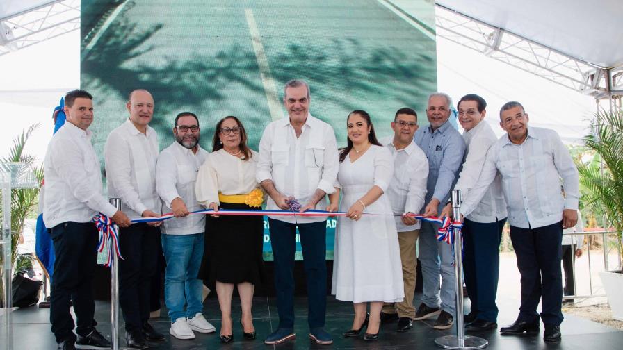 Presidente Abinader inaugura múltiples obras en Santiago