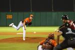 Teddy Stankiewicz maniató a los Gigantes y los Toros suben al quinto lugar Teddy Stankiewicz maniató a los Gigantes y los Toros suben al quinto lugar