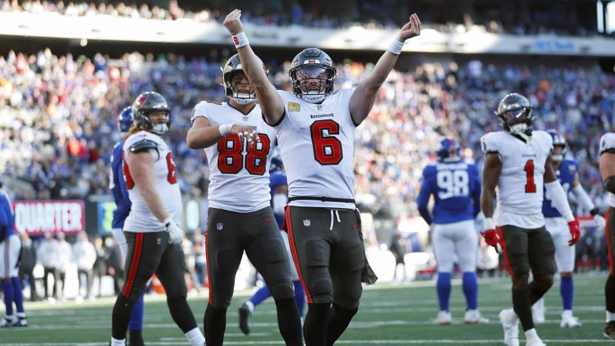 Baker Mayfield y los Bucs aplastan a Giants en el primer juego de Nueva York sin Daniel Jones