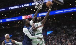 Jaylen Brown anota 29 puntos para que Celtics se aferren a vencer a Timberwolves