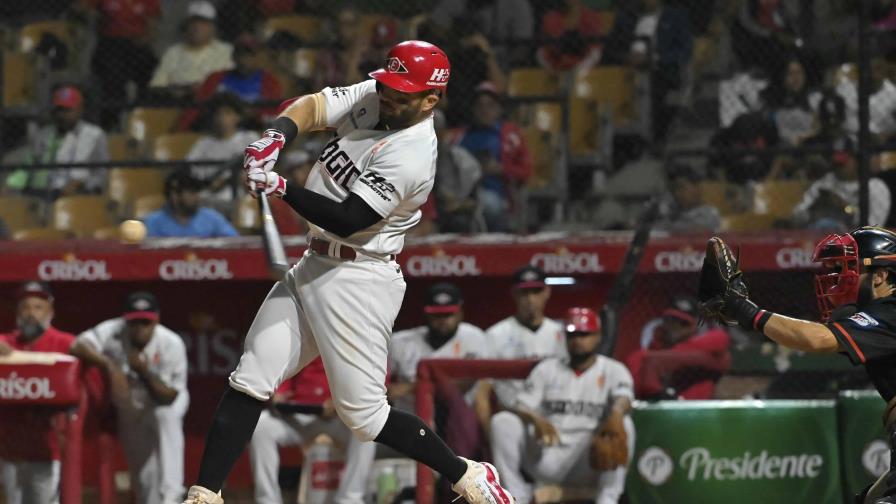 Jonrón de Marmolejos coronó regreso del Escogido para vencer 6-5 a los Toros