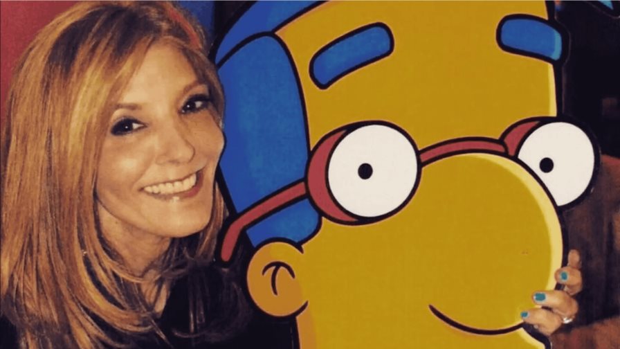 Pamela Hayden, la voz de Milhouse en Los Simpson se retira tras 35 años de doblaje