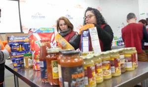 El Banco de alimentos de Nueva York repartirá 40 millones de comidas en fiestas navideñas