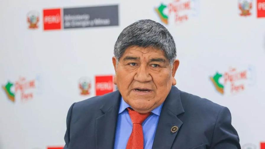 Congreso de Perú censura al ministro de Minas por crisis del sector y de Petroperú