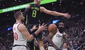 Porzingis anota 16 en su debut de temporada y Celtics vencen 126-94 a Clippers