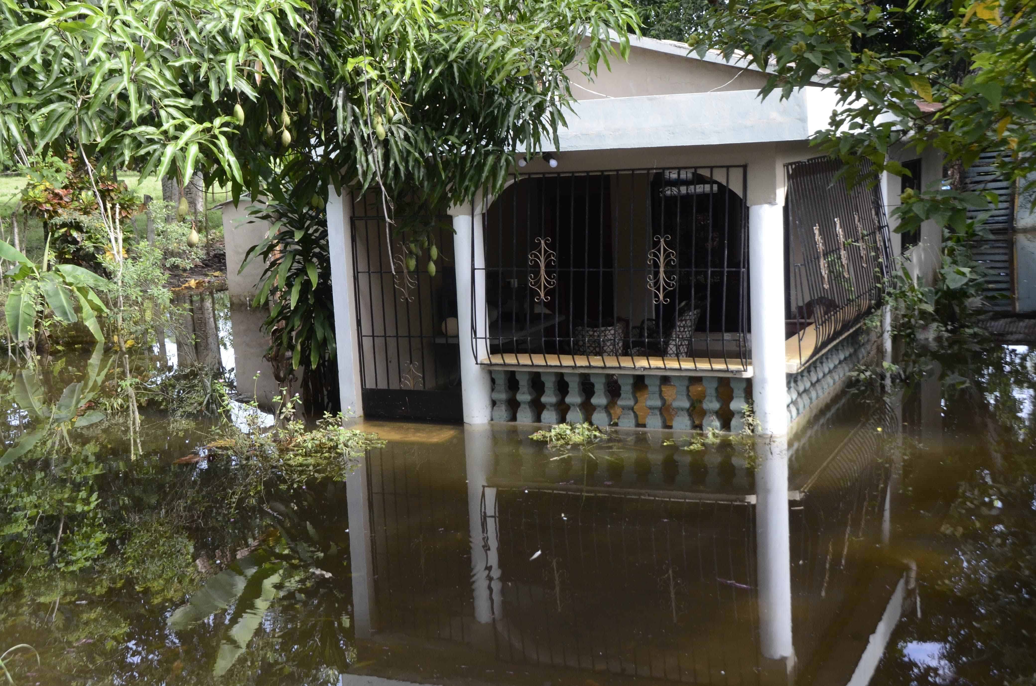 Una casa inundada en Cabarete. 