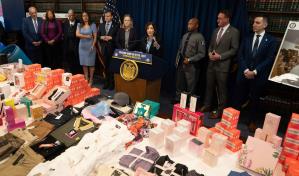 Una pareja de dominicanos en NY acusada de vender mercanc&iacute;a robada en Rep&uacute;blica Dominicana