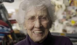 Fallece Mary McGee, pionera de motociclismo y automovilismo, a un día del estreno de su documental