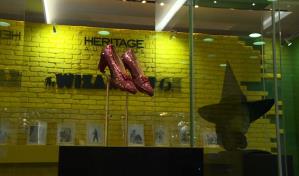 Zapatos rojos utilizados en El Mago de Oz, serán subastados en diciembre