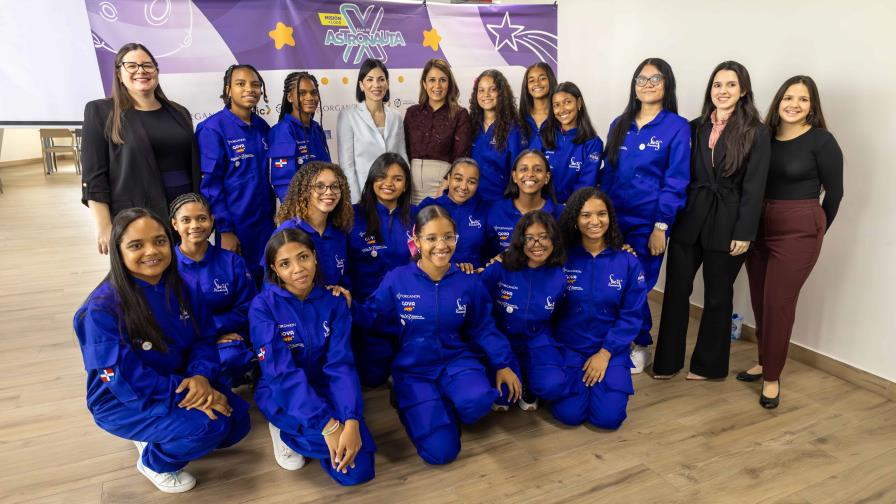 15 niñas dominicanas viajarán a la NASA gracias al programa “Ella es Astronauta”