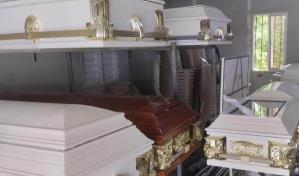 Funeraria regresa con sus ofertas de ataúdes en el Viernes Negro