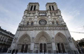 Francia descubre al mundo una Notre Dame deslumbrante antes de su reapertura en diciembre