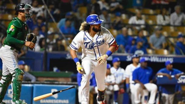 Jorge Alfaro: “He estado muy pendiente de los juegos, las cosas van a mejorar”