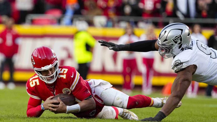 Chiefs continúan ganando a pesar de los problemas en la línea ofensiva