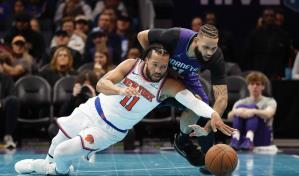 Jalen Brunson anota 31 puntos y los Knicks vencen 99-98 a los Hornets