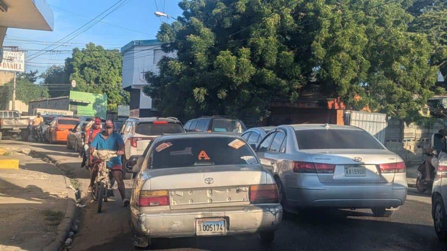 Ciudadanos y líderes del transporte denuncian caos vehicular en Santiago