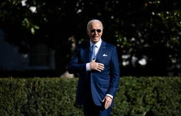 Biden viaja a Angola con el objetivo de reducir la dependencia de China en minerales