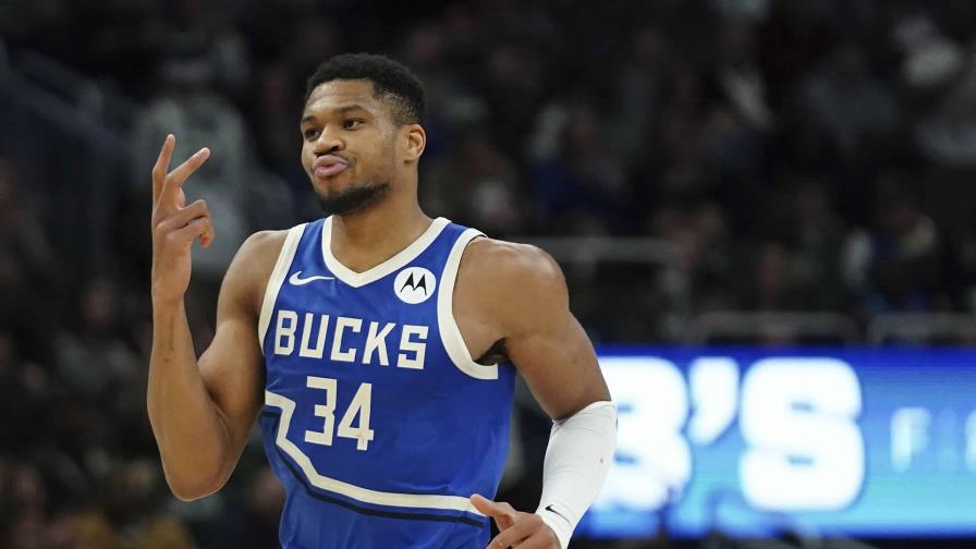 Antetokounmpo logra 42 puntos, 12 rebotes y 11 asistencias y Bucks vencen a Wizards