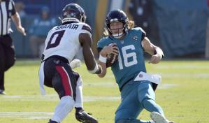 Texans toman impulso al vencer 23-20 a Jaguars y lesionar al QB Trevor Lawrence
