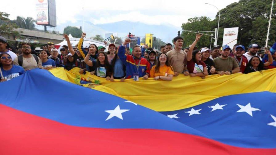 Oposición de Venezuela pide liberar a presos políticos y Maduro celebra la Navidad