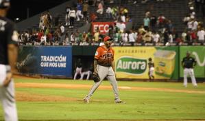Los Toros vencen a las Estrellas en 11 entradas con gran pitcheo de Abad y frenan su racha negativa