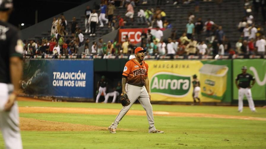 Los Toros vencen a las Estrellas en 11 entradas con gran pitcheo de Abad y frenan su racha negativa