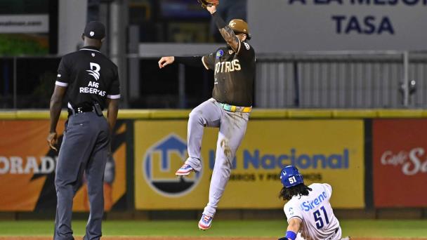 El Licey apaleó a unos Gigantes que quedan muy tocados