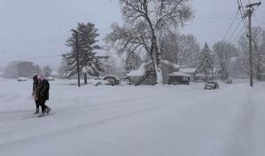 Pronostican más nieve para Pensilvania y Nueva York, ambos bajo emergencia