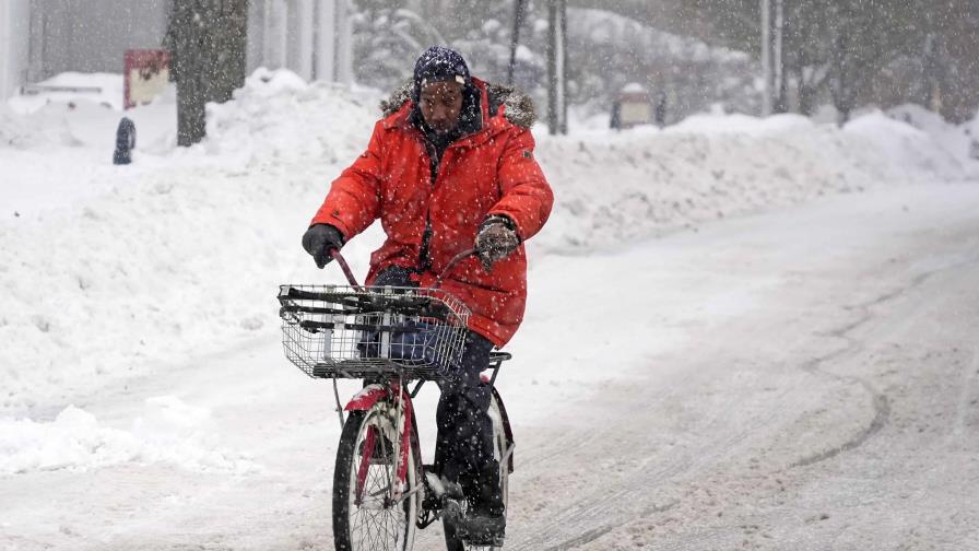 Los residentes de Nueva York y Pensilvania se recuperan tras nevadas, pero viene más nieve en camino