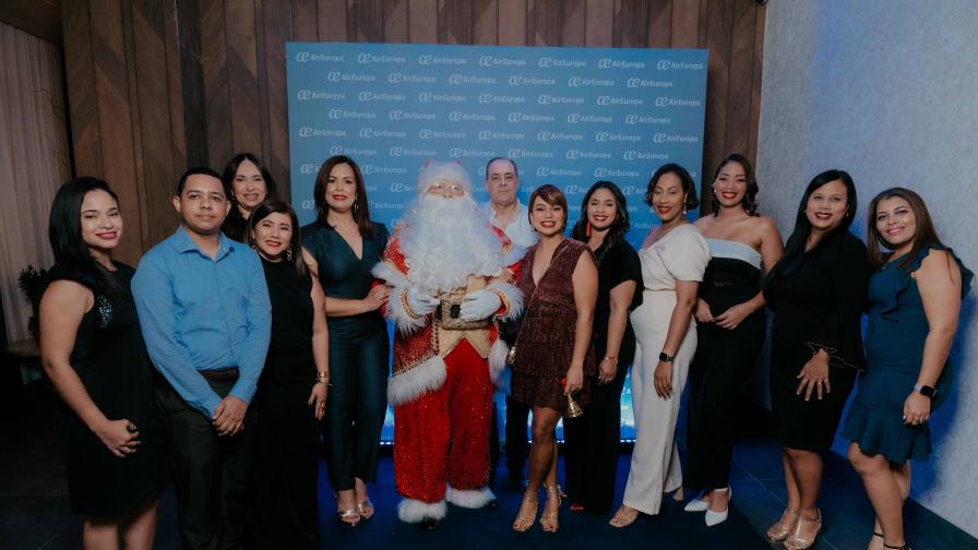 Air Europa inicia la Navidad junto agentes de viajes de República Dominicana