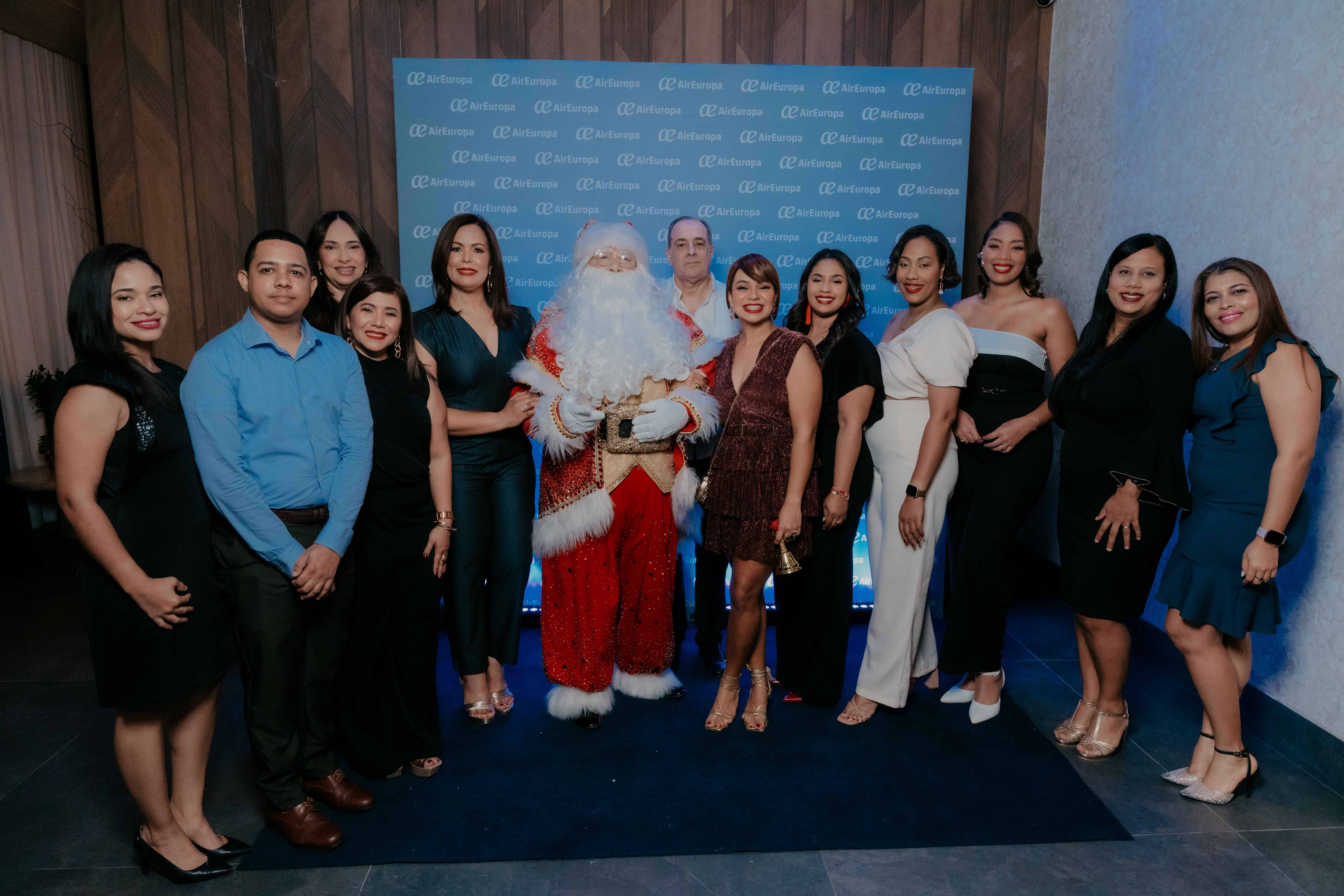 Air Europa inicia la Navidad junto agentes de viajes de República Dominicana