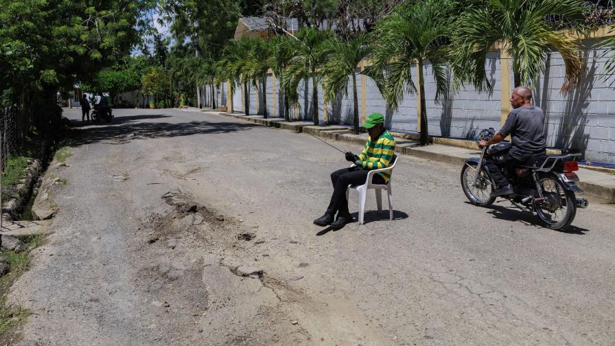 La carretera de San José de Conuco se deteriora