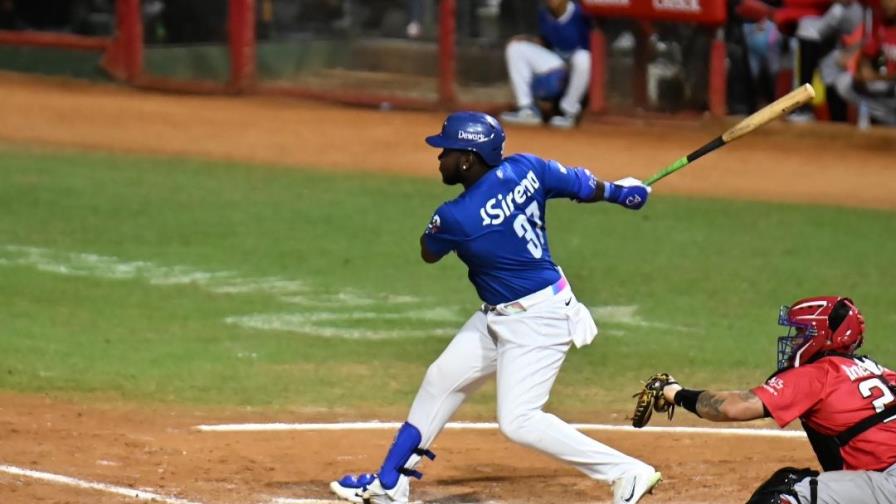 Licey remonta diferencia de seis carreras y doblega 8-7 al Escogido